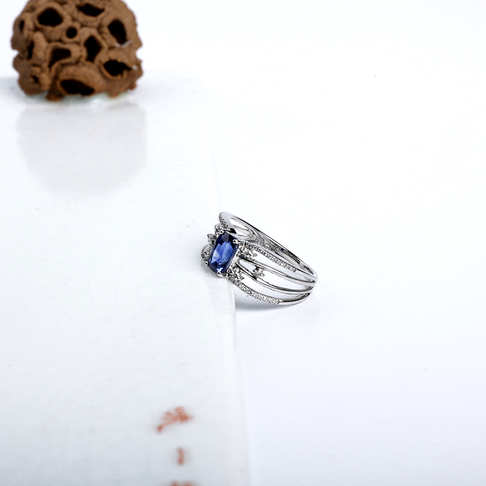 皇家蓝蓝宝石刻面戒指--蓝宝石-A25M417I27022